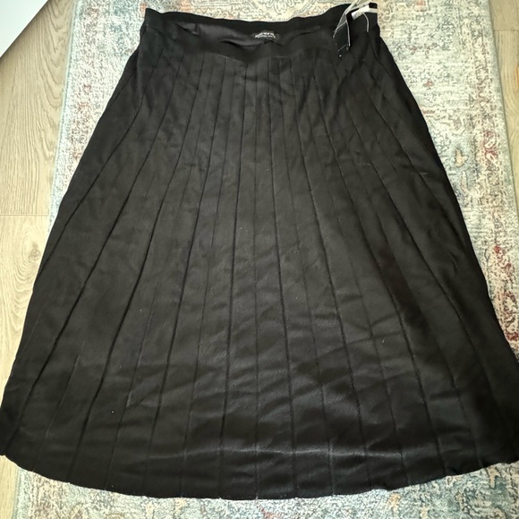 Jones New York Black Lined Skirt - Picture 1 of 4